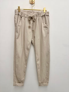 Load image into Gallery viewer, Scarlett magic trousers
