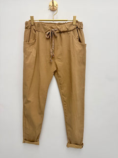 Load image into Gallery viewer, Scarlett magic trousers
