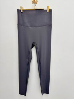 Load image into Gallery viewer, Cara leggings - 3 sizes
