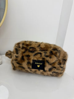 Load image into Gallery viewer, Amour makeup bag
