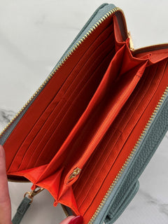 Load image into Gallery viewer, Phone Bag - Green
