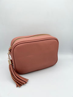 Load image into Gallery viewer, Tassel bag - Gold Metalwork
