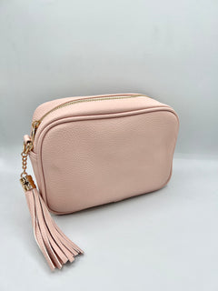 Load image into Gallery viewer, Tassel bag - Gold Metalwork
