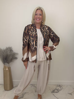 Load and play video in Gallery viewer, Brittany Jacket
