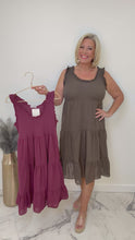 Load and play video in Gallery viewer, Amy dress
