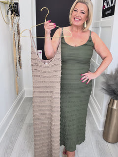 Load and play video in Gallery viewer, Dolly dress
