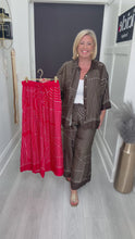 Load and play video in Gallery viewer, Caprice trousers - 5 colours

