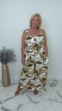 Load and play video in Gallery viewer, Leafy jumpsuit - 2 sizes
