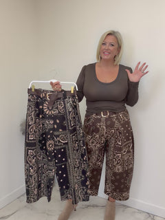 Load and play video in Gallery viewer, Harmony trousers
