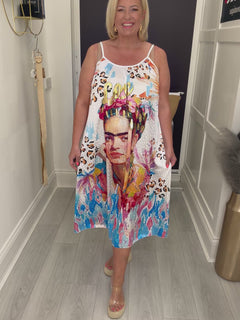 Load and play video in Gallery viewer, Frida dress
