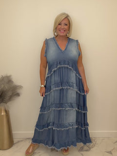 Load and play video in Gallery viewer, Saskia dress
