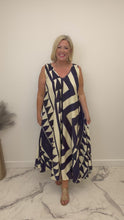 Load and play video in Gallery viewer, Trudy dress
