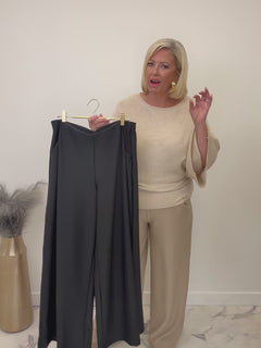 Load and play video in Gallery viewer, Josie Trousers
