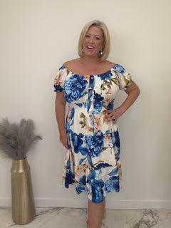 Load and play video in Gallery viewer, Joy dress

