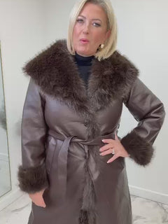 Load and play video in Gallery viewer, Paloma reversible coat
