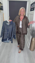 Load and play video in Gallery viewer, Jodie top - 5 colours
