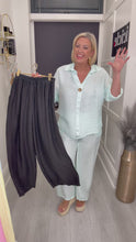 Load and play video in Gallery viewer, Susan trousers - 9 colours
