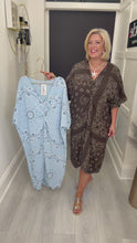 Load and play video in Gallery viewer, Veronica dress - 7 colours
