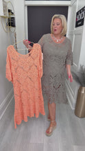 Load and play video in Gallery viewer, Josie dress - 5 colours
