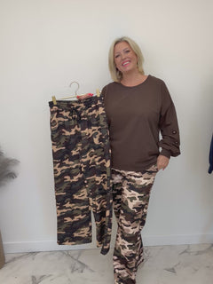 Load and play video in Gallery viewer, Ginny trousers

