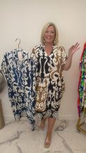 Load and play video in Gallery viewer, Kirsty dress
