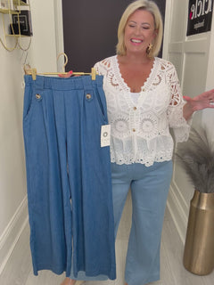 Load and play video in Gallery viewer, Tina trousers
