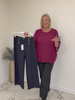 Load and play video in Gallery viewer, Fay trousers - 4 sizes
