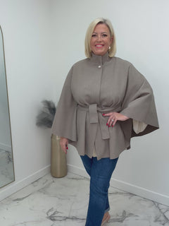 Load and play video in Gallery viewer, Mariah cape
