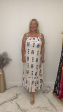 Load and play video in Gallery viewer, Seashell dress
