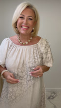 Load and play video in Gallery viewer, Rosa Necklace
