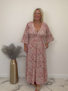 Load and play video in Gallery viewer, Ditsy dress
