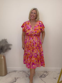 Load and play video in Gallery viewer, Polly dress
