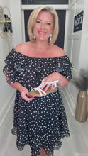 Load and play video in Gallery viewer, Freya wedges - black
