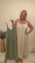 Load and play video in Gallery viewer, Paula dress
