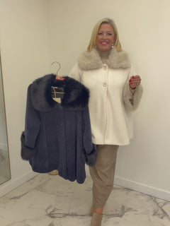 Load and play video in Gallery viewer, Leona Coat
