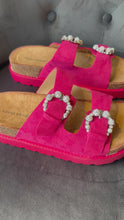 Load and play video in Gallery viewer, Riley flatforms - fuchsia
