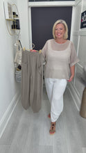 Load and play video in Gallery viewer, Tyler trousers - 6 colours
