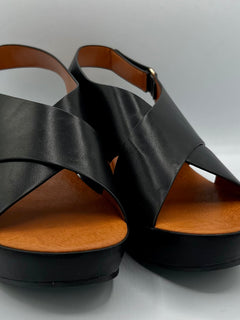 Load image into Gallery viewer, Clara wedges - black
