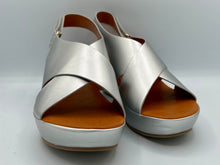 Load image into Gallery viewer, Clara wedges - silver
