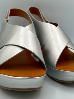 Load image into Gallery viewer, Clara wedges - silver
