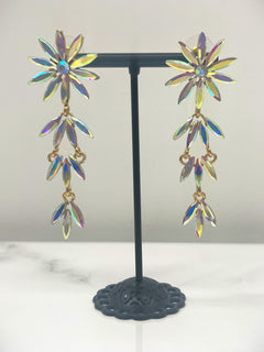 Load image into Gallery viewer, Daisy earrings

