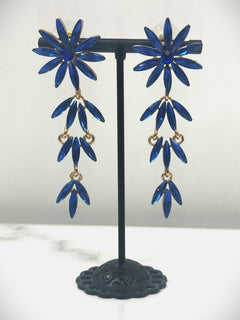 Load image into Gallery viewer, Daisy earrings
