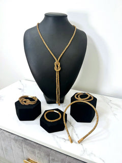 Load image into Gallery viewer, Crystal Necklace with Knot Detail
