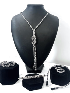 Load image into Gallery viewer, Crystal Necklace with Knot Detail
