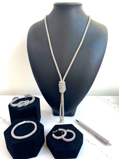 Load image into Gallery viewer, Crystal Necklace with Twist Detail

